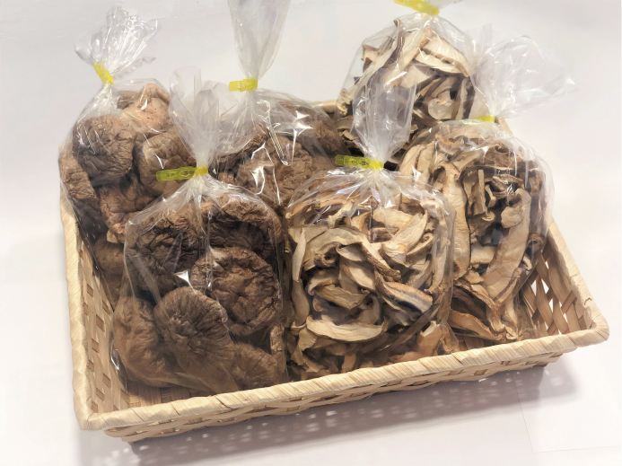 乾燥シイタケ（丸・スライス）